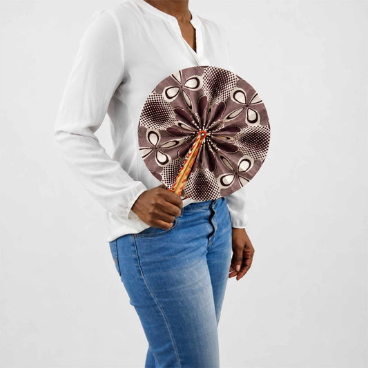Éventail africain artisanal en wax marron et beige