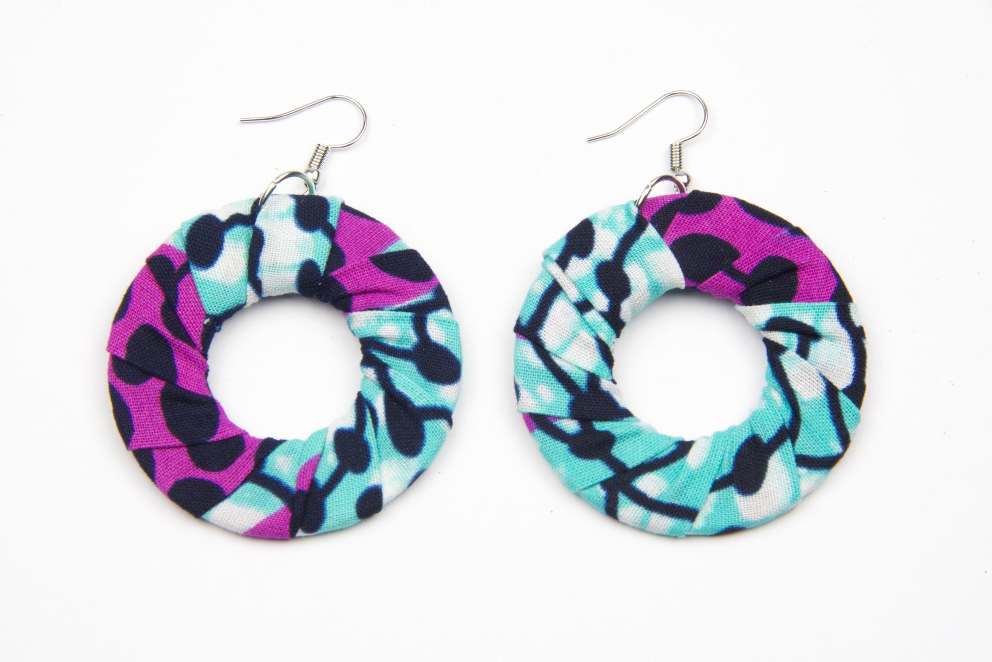 Boucles d'oreilles wax - fabrication artisanale - couleurs: rose, turquoise, noir, blanc