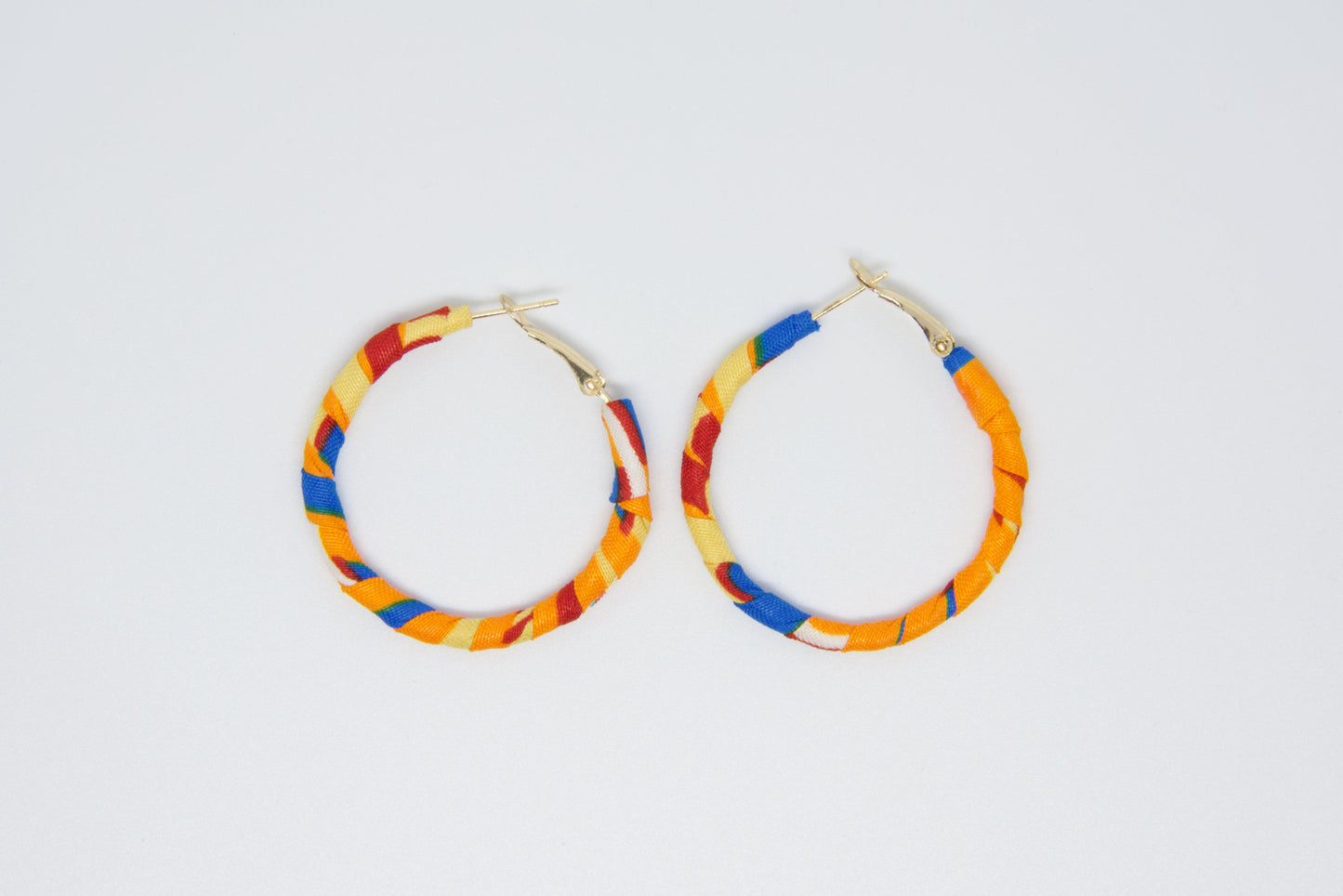  boucles d'oreilles en tissu wax fait main, couleurs orange, rouge, bleu, beige