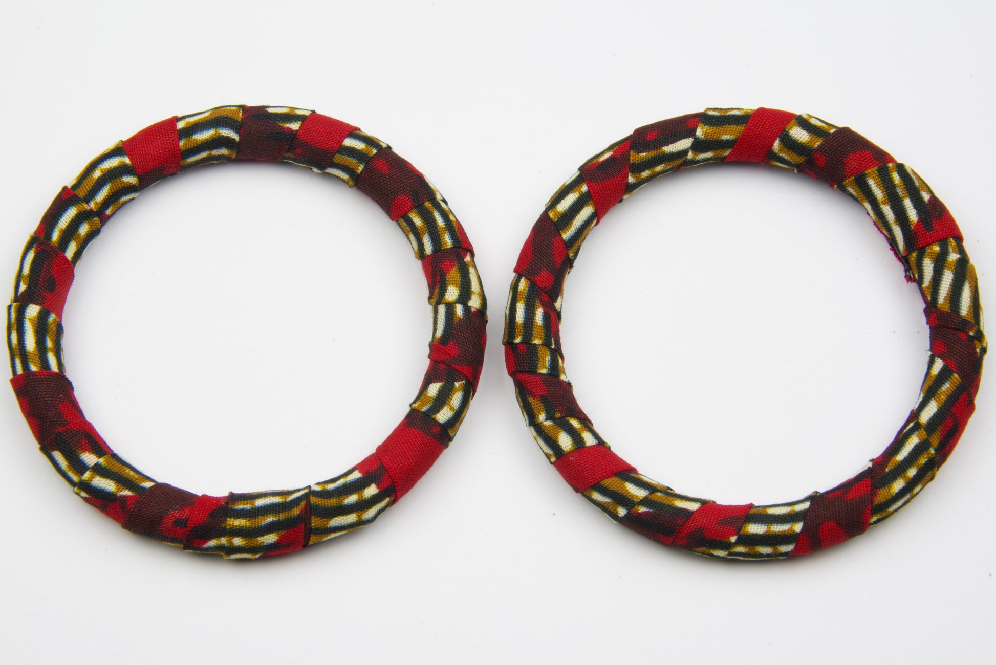 Bracelets double Artisanaux en bois et tissu wax Wax rouge beige jaune noir- djekoowax.com