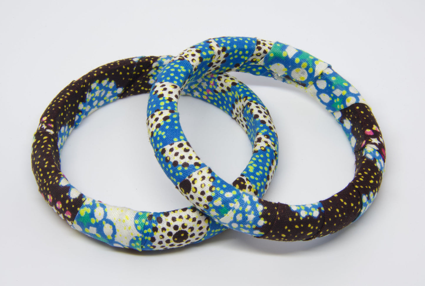 Duo bracelets rigides wax bleu, blanc et marron motifs pois jaune fluo artisanaux - Djêkoo Wax