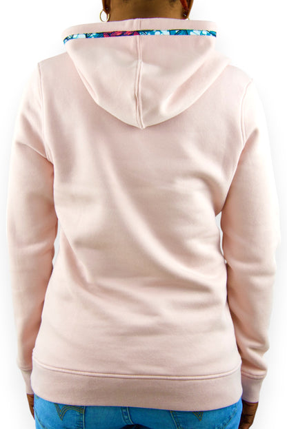 Sweat à capuche bio taille M pour femme de couleur beige avec tissu Wax brodé sur les bords des poches latérales et de la capuche