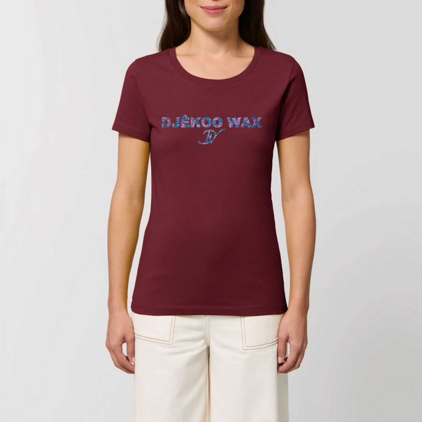 T-shirt bordeaux pour femme - 100% Coton Bio - imprimé Djêkoo Wax - motif fleurs de mariage bleu et rose