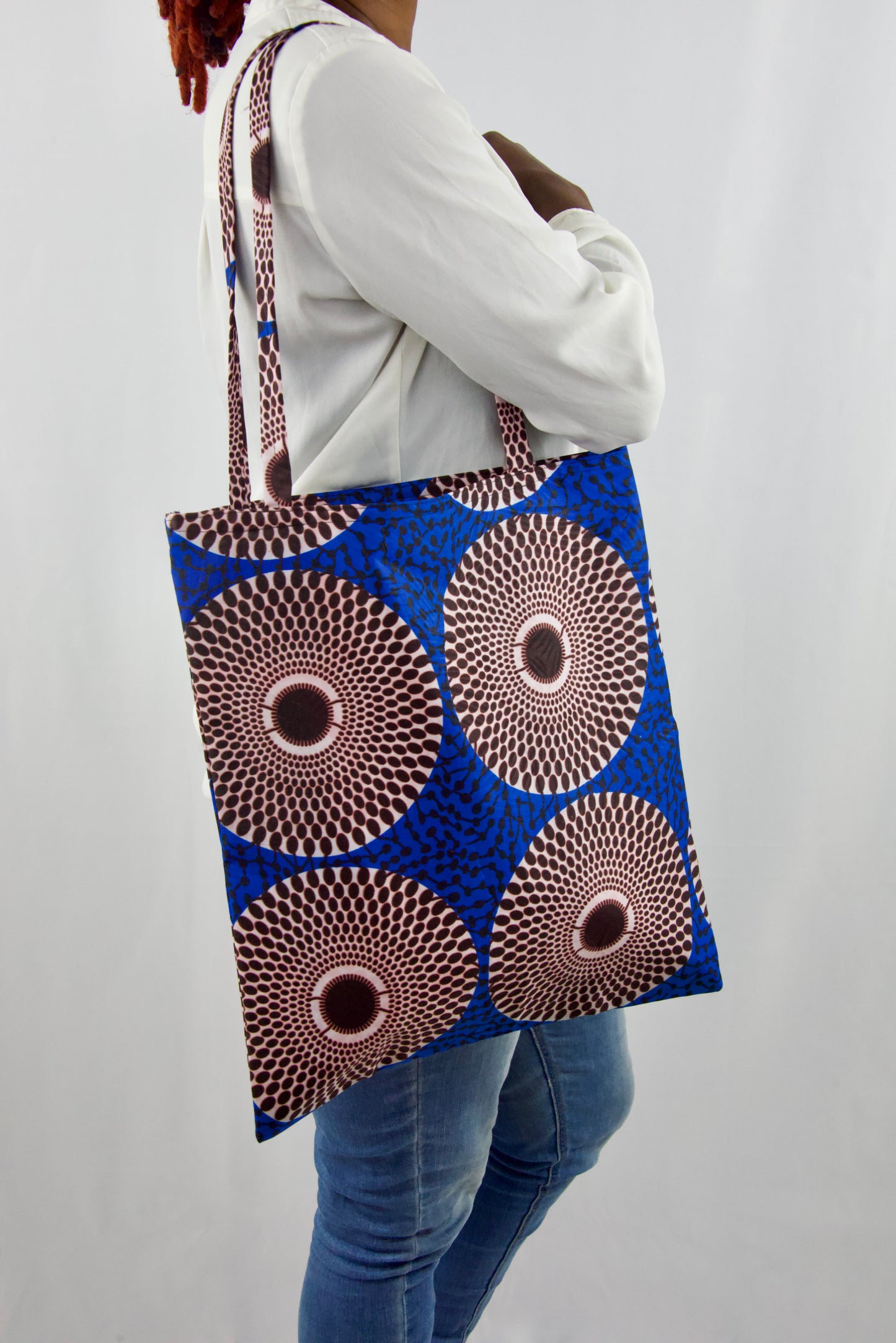 Sac - Tote Bag  en tissu wax bleu blanc marron noir, motif disque - Doublure intérieure 