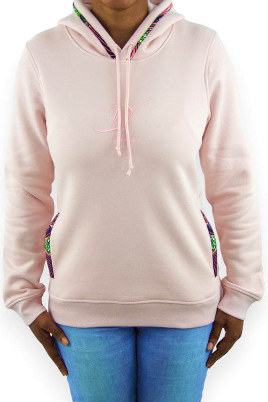 Sweat à capuche bio femme rose avec empiècements en wax véritable vu de face Djêkoo Wax