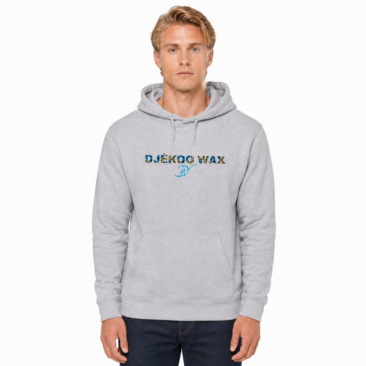 Homme portant un sweat à capuche unisexe Wax ZigZag gris en coton bio - Djêkoo Wax