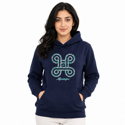 Femme portant un Sweat à capuche unisexe Adinkra Mpatapo en coton bio coloris marine