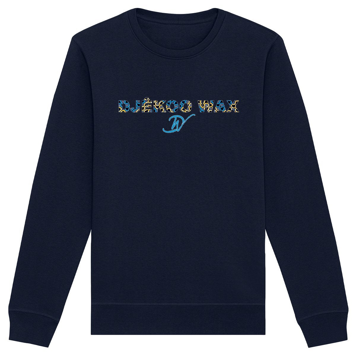 Vue produit sweat-shirt col rond unisexe bio bleu navy à plat avec lettrage DJÊKOO WAX rempli de motifs wax bleu, jaune et noir et monogramme DW cursif bleu - Vêtement éco-responsable