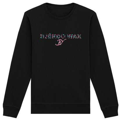 Vue produit sweat-shirt col rond unisexe bio noir à plat avec lettrage DJÊKOO WAX rempli de motifs Bogolan noir, turquoise et rose et monogramme DW cursif rose - Vêtement éco-responsable