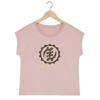 T-shirt femme coton bio rose motif Adinkra Nyame Ye Ohene vue de face