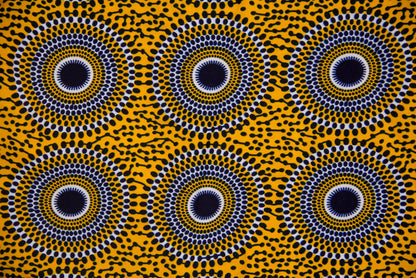 Gros plan - Tissu wax jaune et noir - motif disque